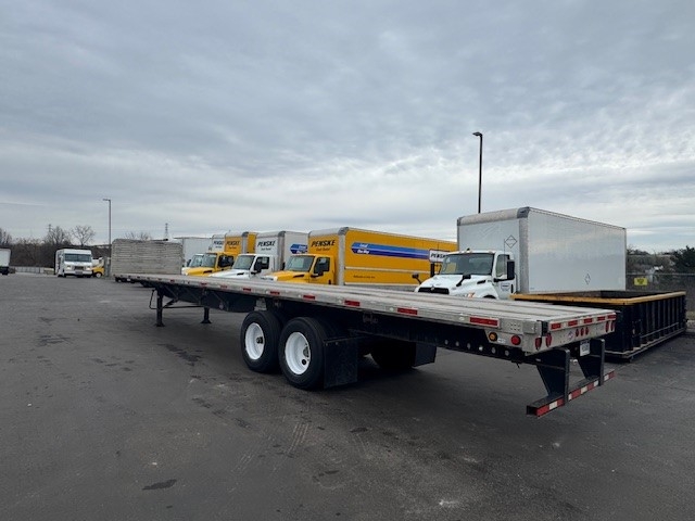 2016 Utility Trailer in Mount Pleasant, PA — photo 3