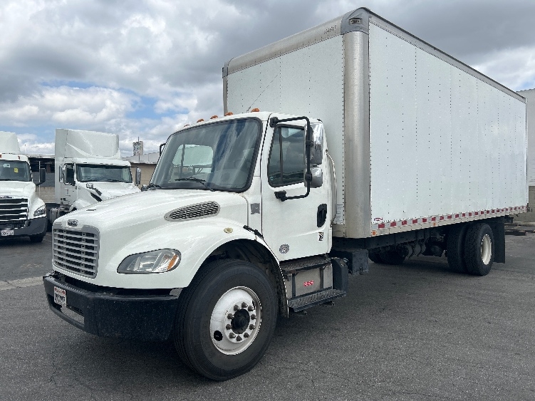 2016 Freightliner eM2 in Torrance, CA — photo 3