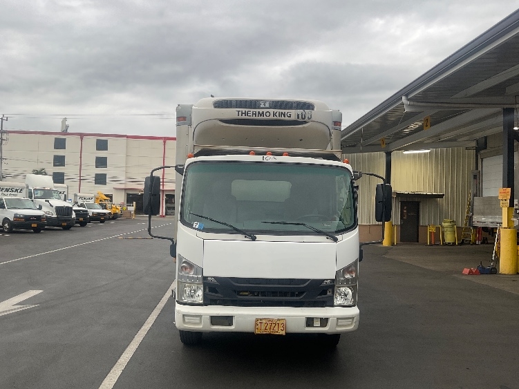 2016 Isuzu NQR in Torrance, CA — photo 2