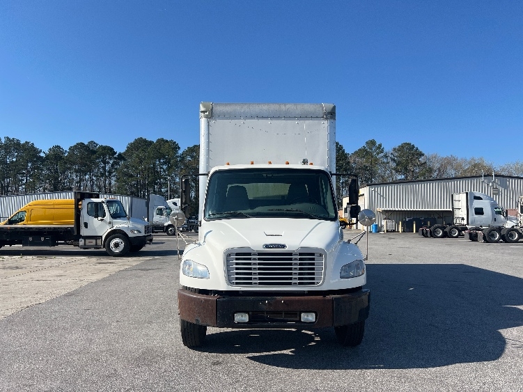 2017 Freightliner M2 106 in Florence, SC — photo 2