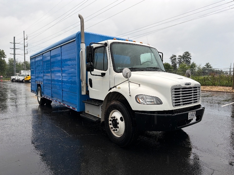 2017 Freightliner eM2 in Manassas, VA — photo 3