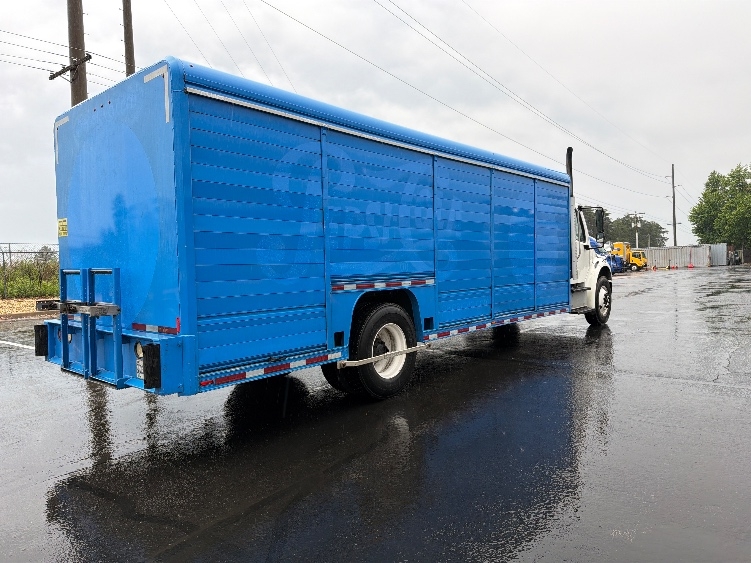 2017 Freightliner eM2 in Manassas, VA — photo 6