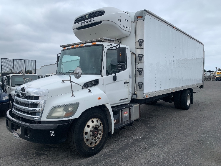 2017 Hino 338 in Torrance, CA — photo 3
