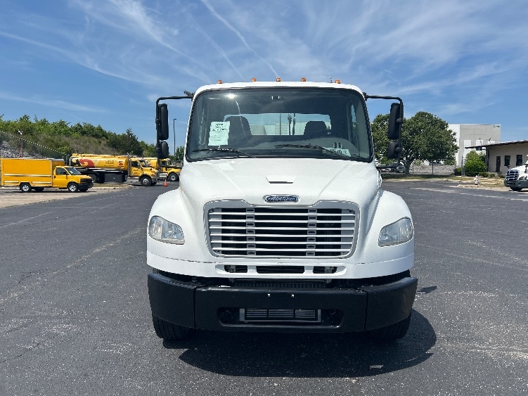2017 Freightliner M2 106 in Nashville (Mount Juliet), TN — photo 2
