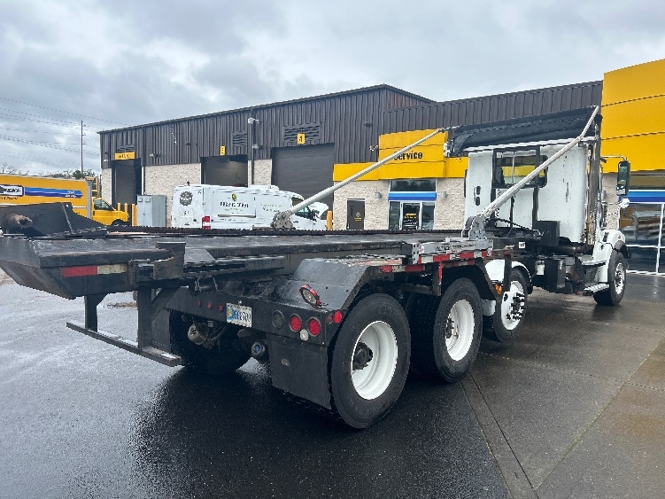 2017 Freightliner Coronado in Portland, OR — photo 10