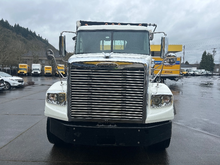 2017 Freightliner Coronado in Portland, OR — photo 2