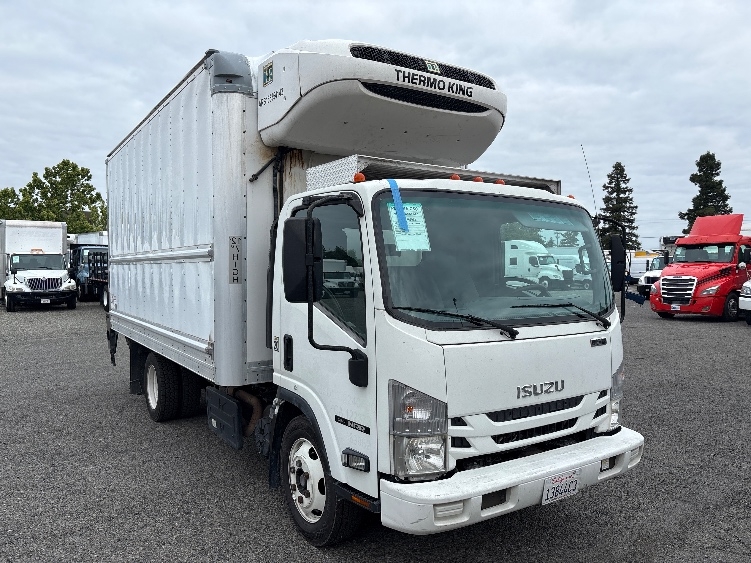 2017 Isuzu NRR in West Sacramento, CA