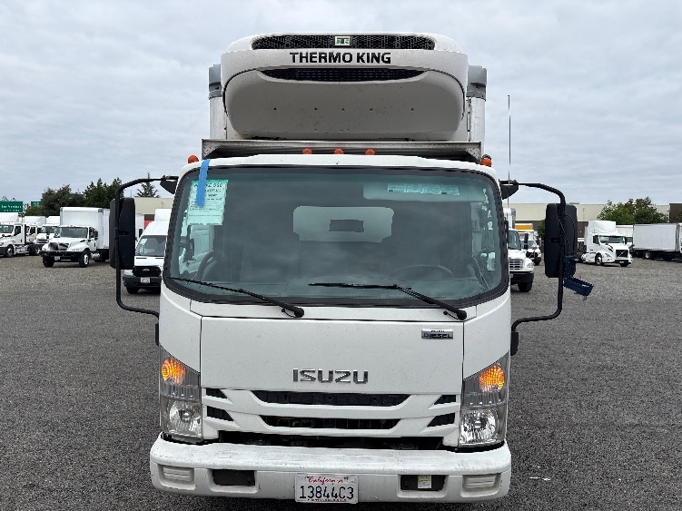 2017 Isuzu NRR in West Sacramento, CA — photo 2