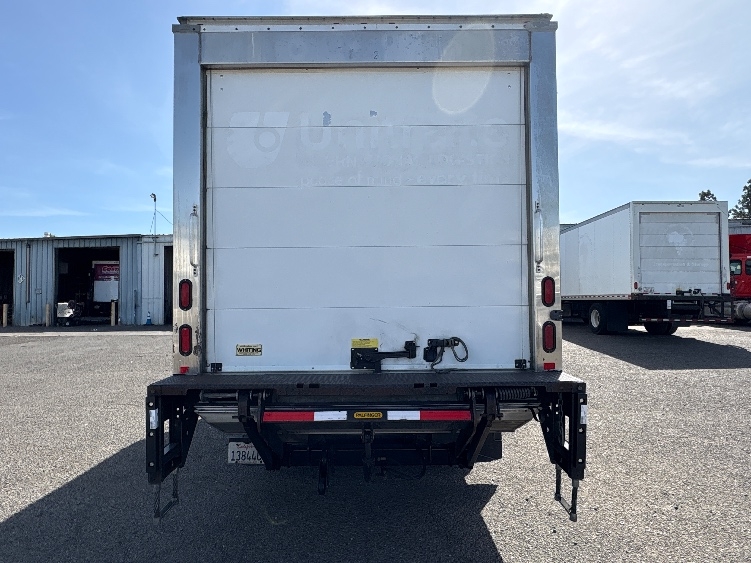 2017 Isuzu NRR in West Sacramento, CA — photo 7