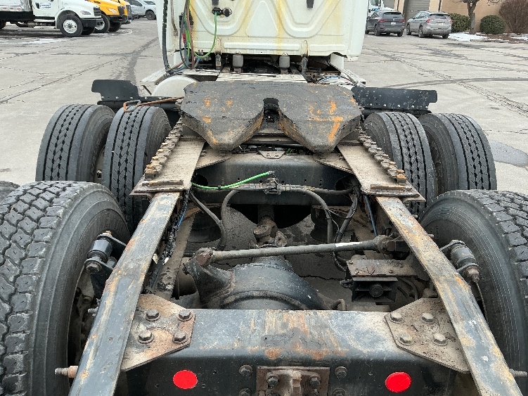 2018 Freightliner Cascadia in Wilkes Barre, PA — photo 6
