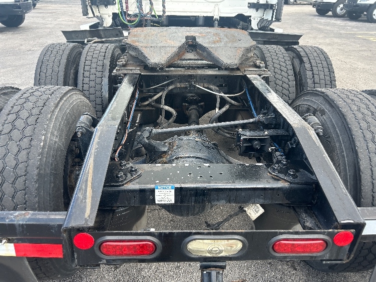 2023 Freightliner Cascadia in Riviera Beach, FL — photo 6