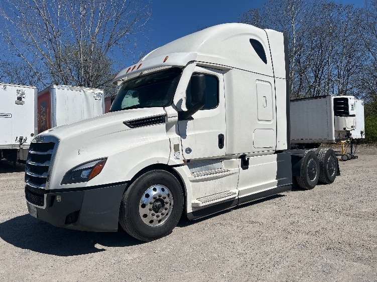 2023 Freightliner Cascadia in Reading, PA — photo 3