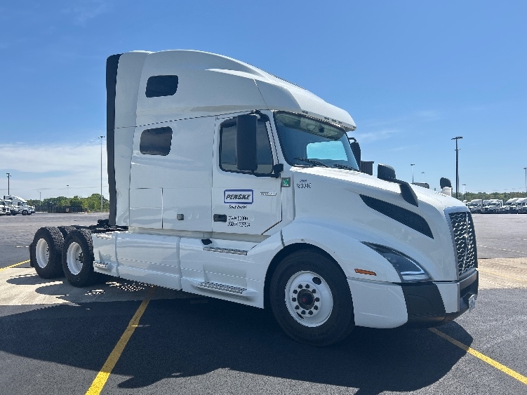 2023 Volvo VNL 760
