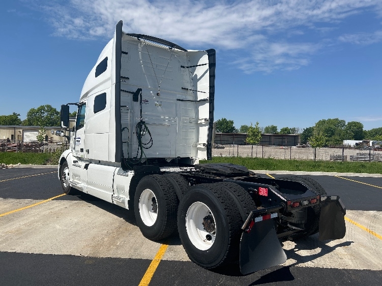 2023 Volvo VNL 760 in Cookeville, TN — photo 5