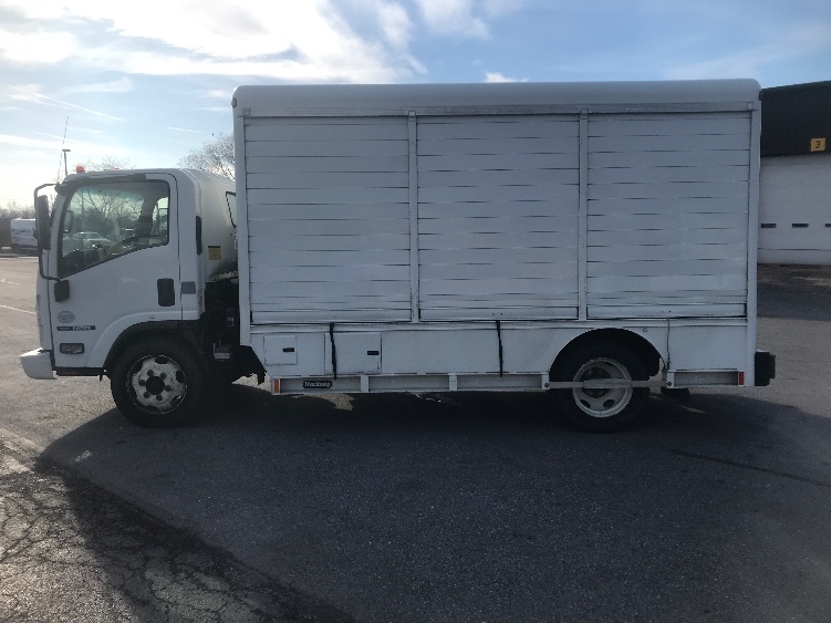 2018 Isuzu NRR in Harrisburg, PA — photo 4