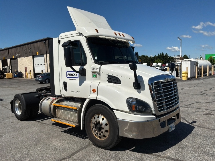 2017 Freightliner Cascadia in Harrisburg, PA