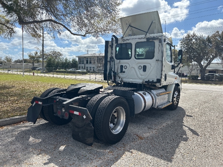 2017 Freightliner Cascadia in Ocala, FL — photo 7
