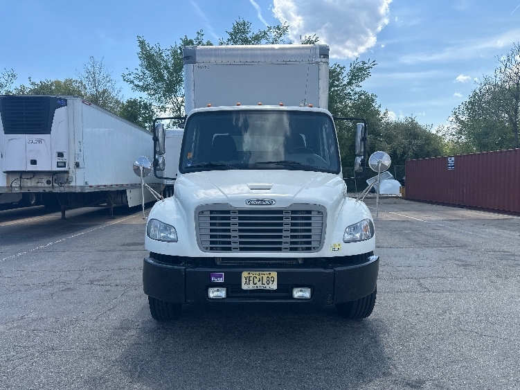 2018 Freightliner M2 106 in Parsippany, NJ — photo 2