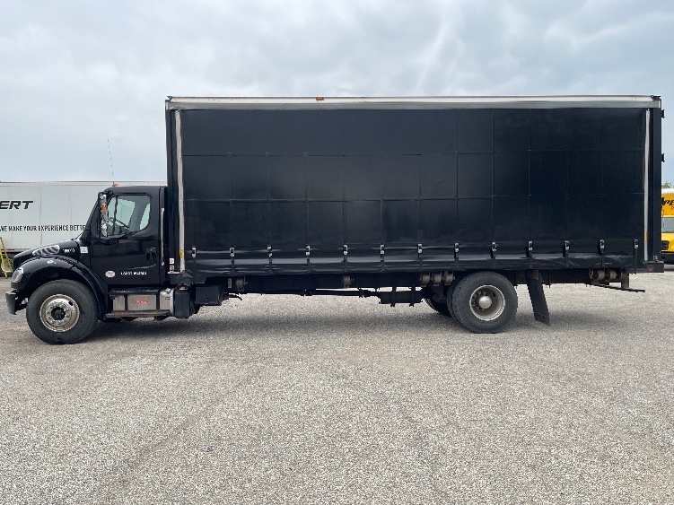 2018 Freightliner eM2 in Elkhart, IN — photo 4