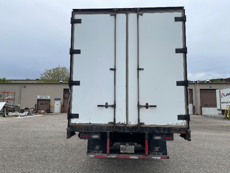 2018 Freightliner eM2 in Elkhart, IN — photo 7