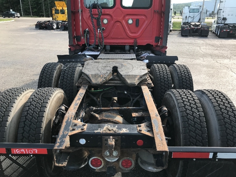 2018 Freightliner Cascadia in Fredonia, NY — photo 6