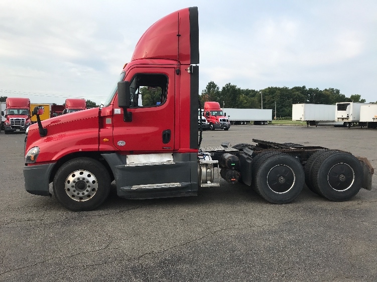 2018 Freightliner Cascadia in Rochester, NY — photo 4