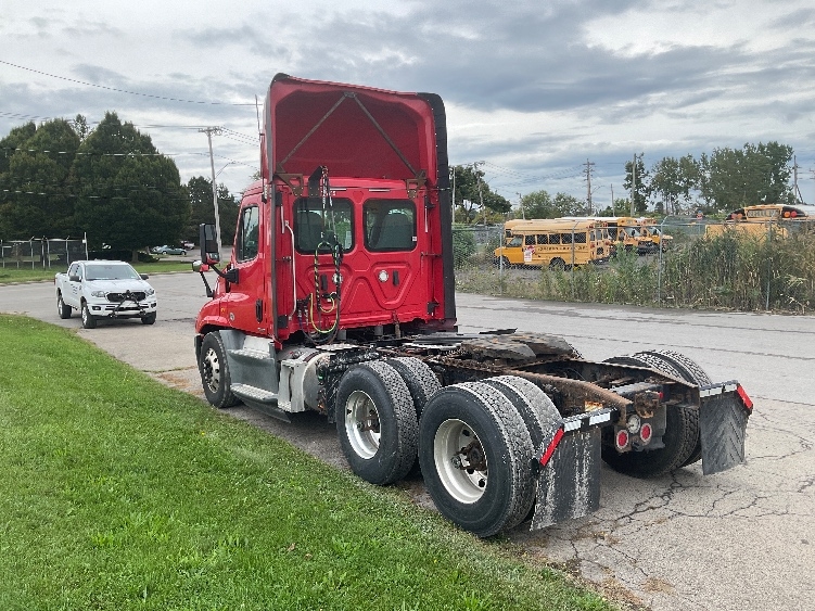2018 Freightliner Cascadia in Rochester, NY — photo 5