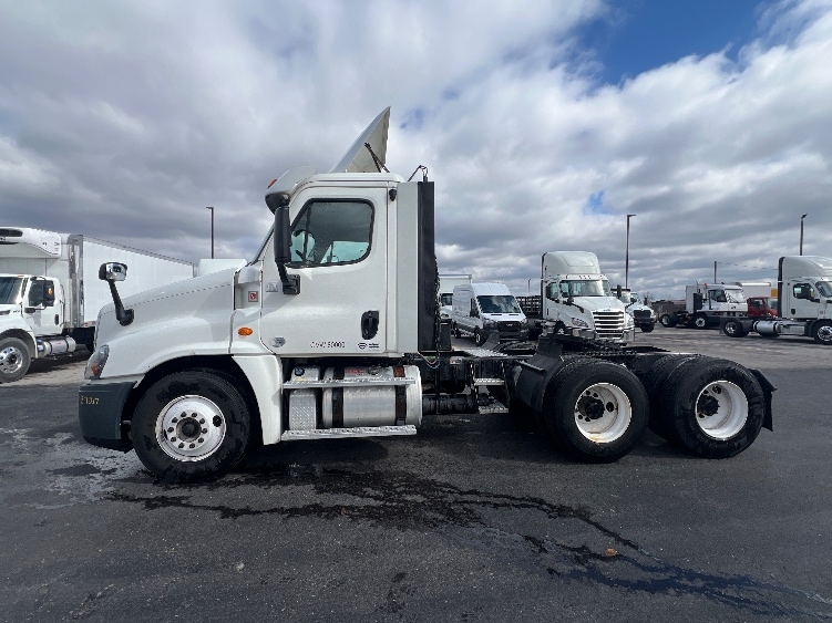 2018 Freightliner Cascadia in Piqua, OH — photo 4