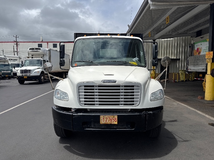 2018 Freightliner M2 106 in Torrance, CA — photo 2