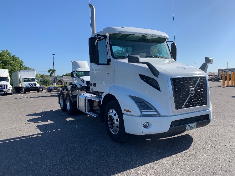2019 Volvo VNR 640