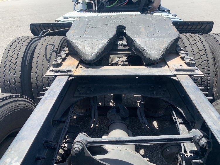 2019 Volvo VNR 640 in Ocala, FL — photo 6