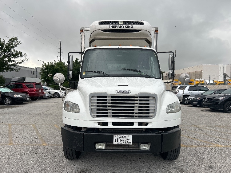 2017 Freightliner eM2 in Katy, TX — photo 2