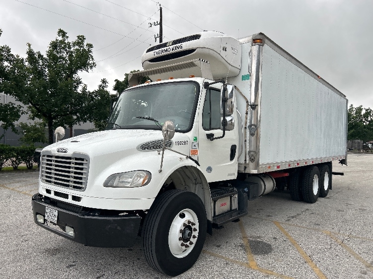 2017 Freightliner eM2 in Katy, TX — photo 3