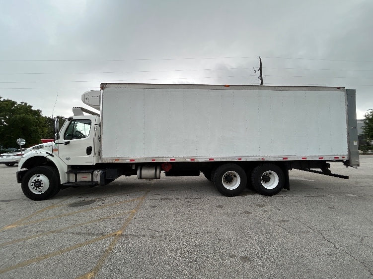 2017 Freightliner eM2 in Katy, TX — photo 4