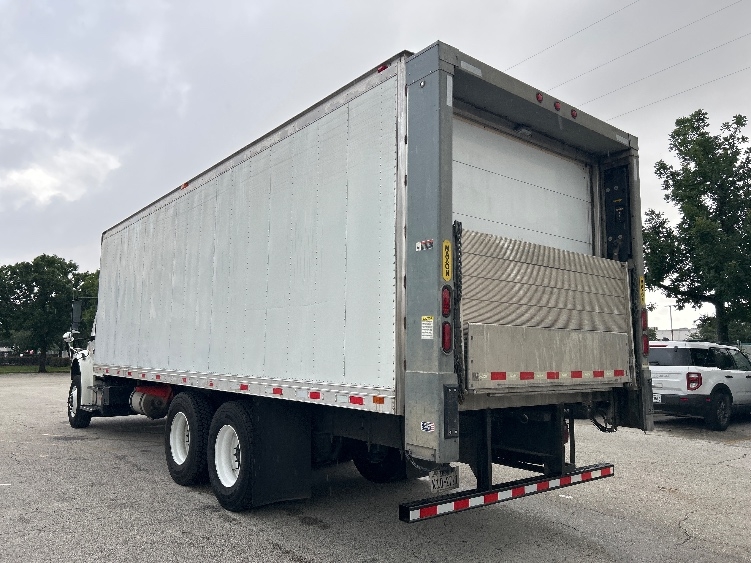 2017 Freightliner eM2 in Katy, TX — photo 6