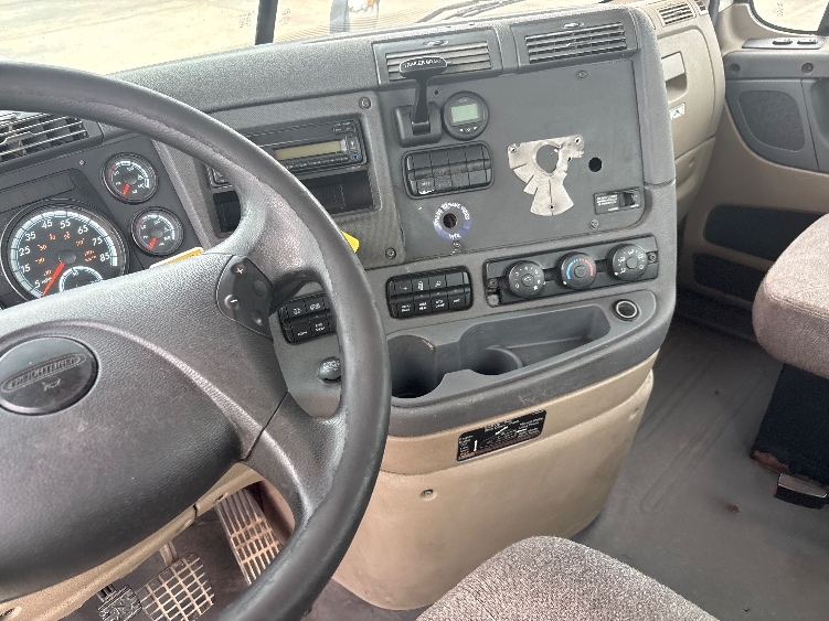 2017 Freightliner Cascadia in Hammond, LA — photo 10