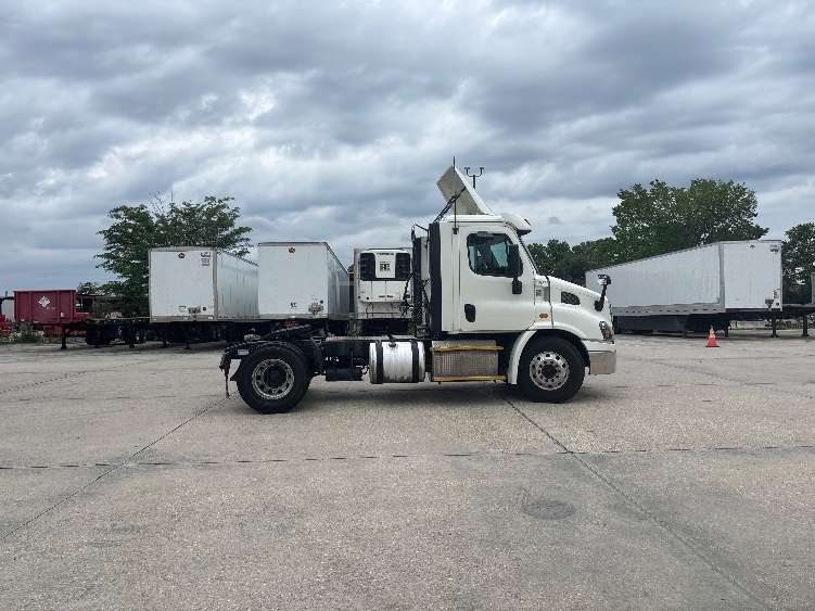 2017 Freightliner Cascadia in Hammond, LA — photo 8