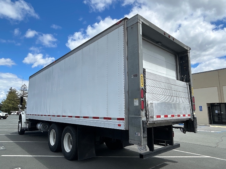 2017 Freightliner eM2 in West Sacramento, CA — photo 5
