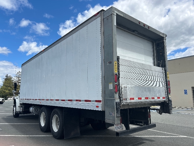2017 Freightliner eM2 in West Sacramento, CA — photo 6