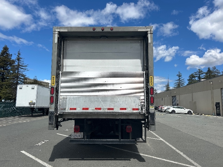 2017 Freightliner eM2 in West Sacramento, CA — photo 7