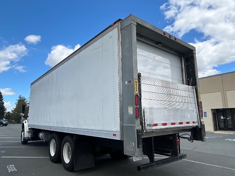 2017 Freightliner eM2 in West Sacramento, CA — photo 6
