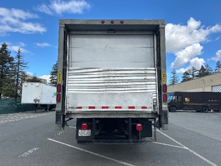 2017 Freightliner eM2 in West Sacramento, CA — photo 7