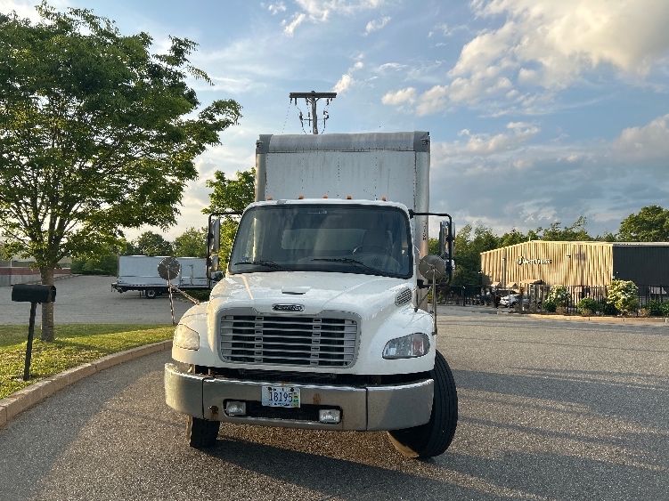 2018 Freightliner eM2 in Fitchburg, MA — photo 2
