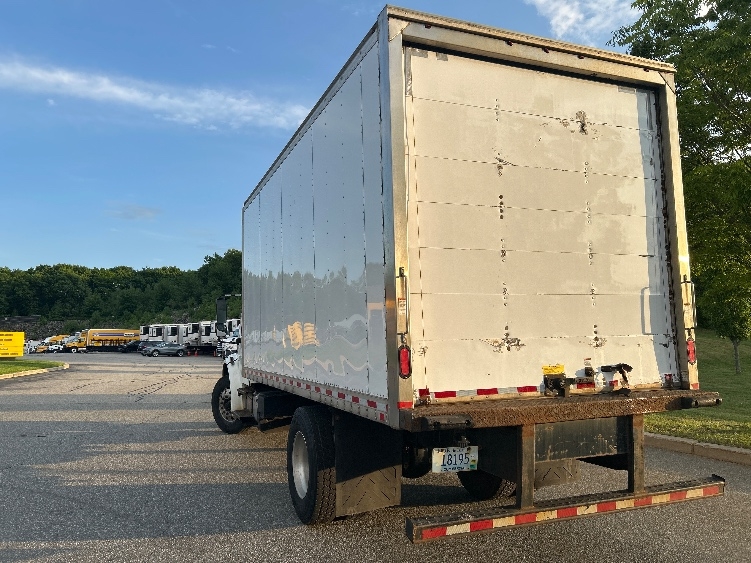 2018 Freightliner eM2 in Fitchburg, MA — photo 6