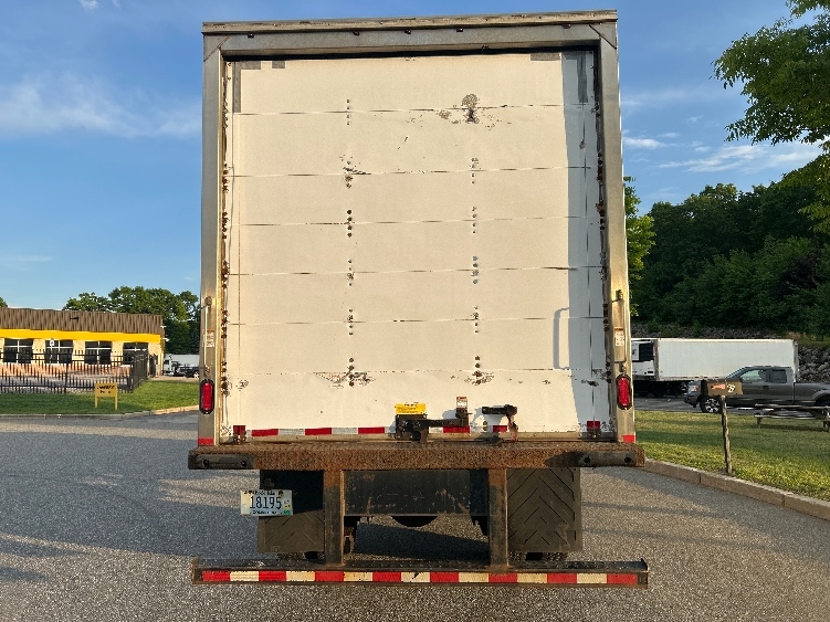 2018 Freightliner eM2 in Fitchburg, MA — photo 7