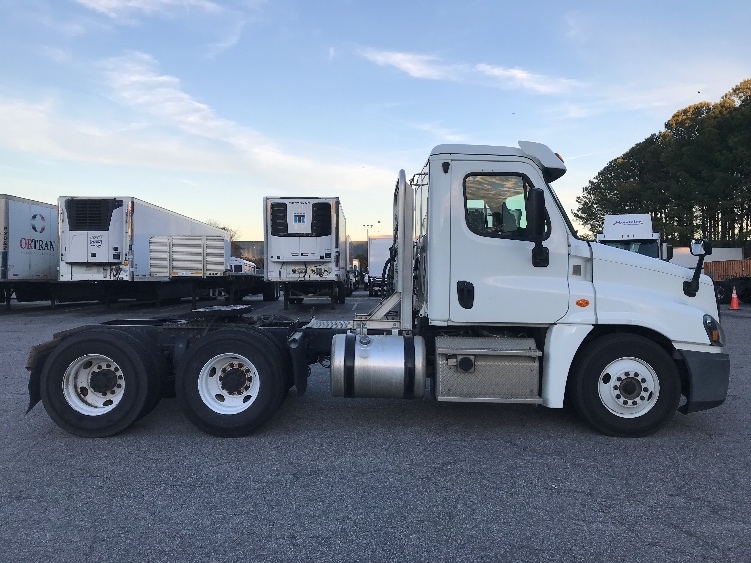 2018 Freightliner Cascadia in Prince George, VA — photo 8