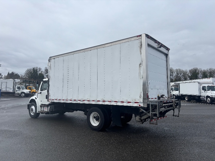 2018 Freightliner M2 106 in Everett, WA — photo 6