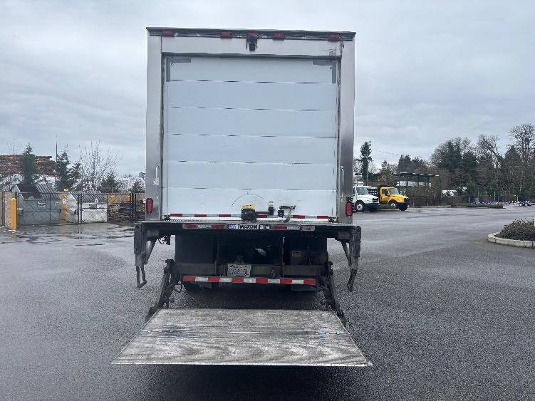 2018 Freightliner M2 106 in Everett, WA — photo 8