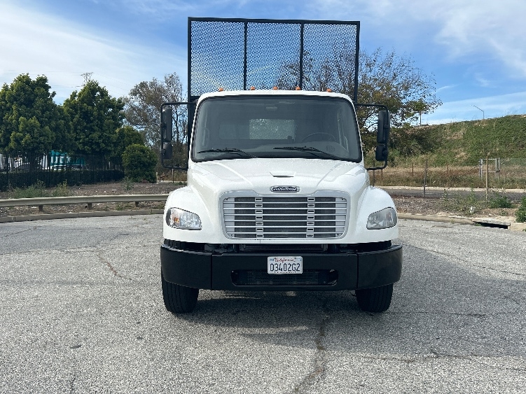 2018 Freightliner eM2 in Torrance, CA — photo 2