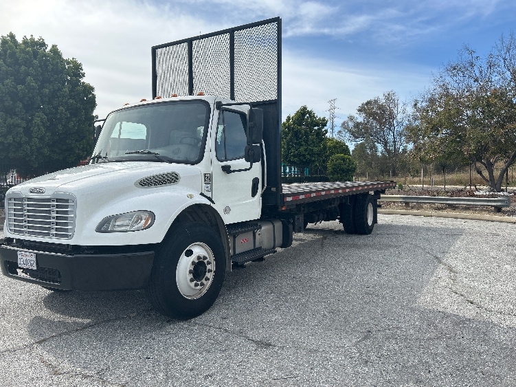2018 Freightliner eM2 in Torrance, CA — photo 3